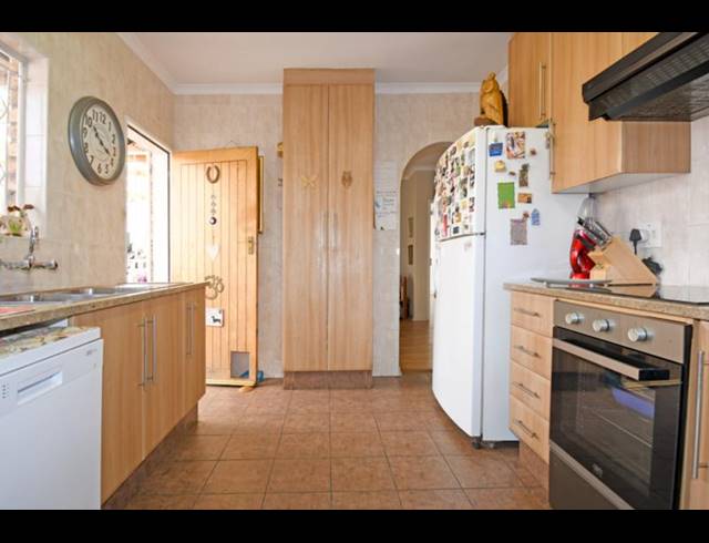 2 BEDROOM SIMPLEX FOR SALE IN KLOPPERPARK